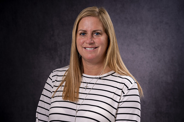Leigh Ann Wagoner headshot